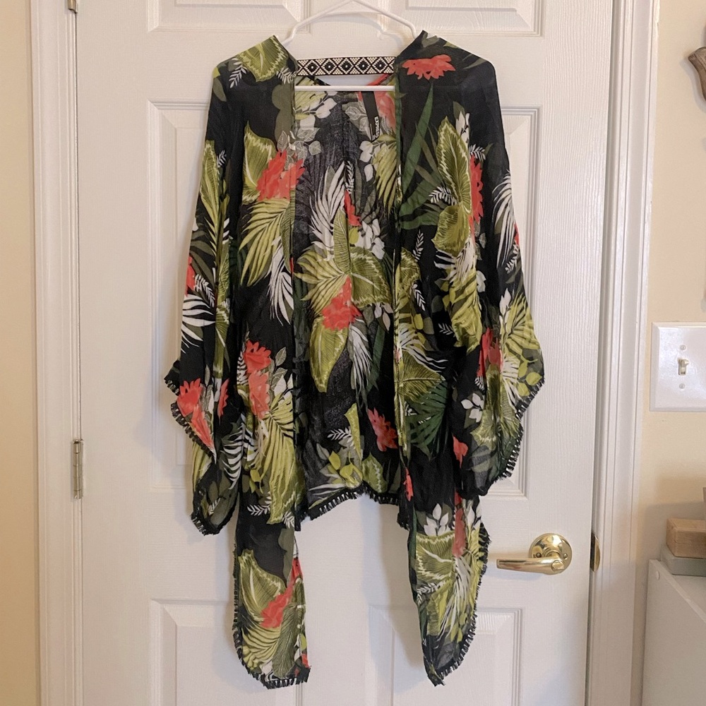 Express Tropical Print Kimono